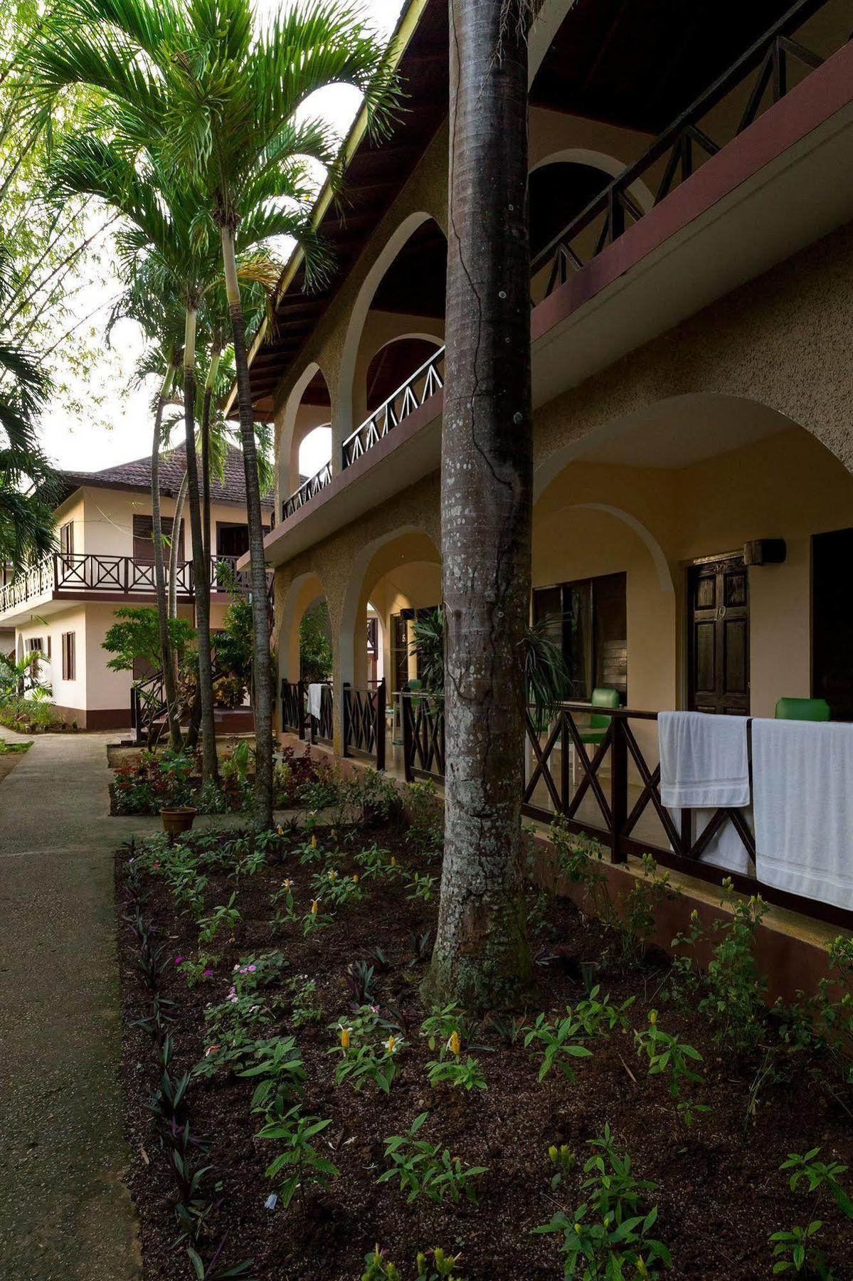 Pure Garden Resort Negril Exterior foto